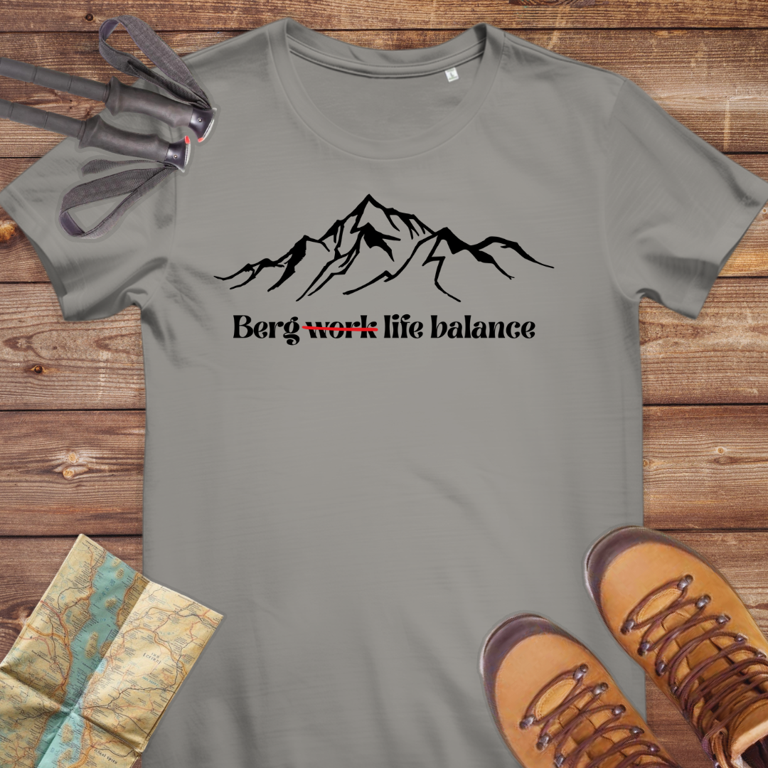 Damen Medium Fit Bio T-Shirt Berg life balance