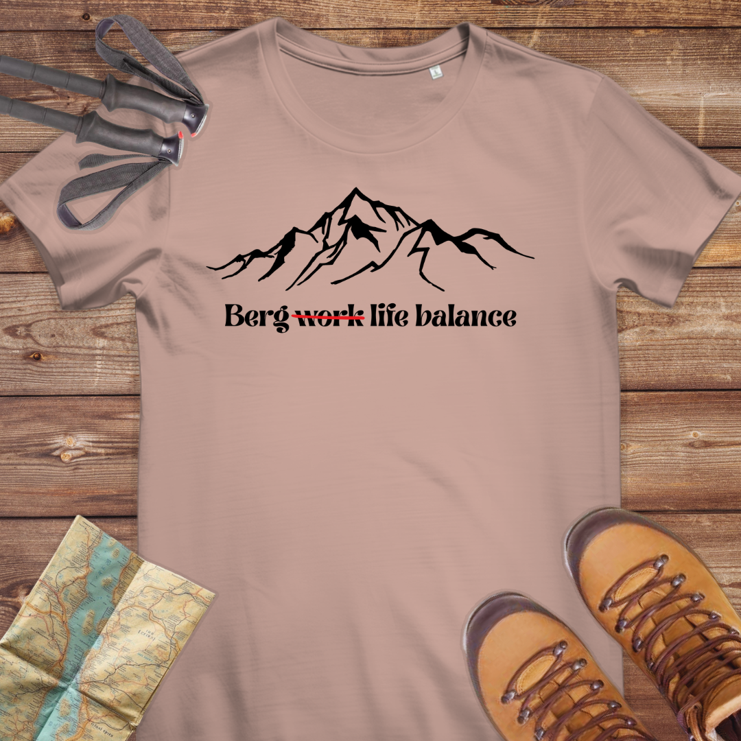 Damen Medium Fit Bio T-Shirt Berg life balance