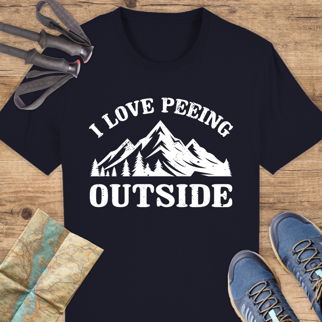 Unisex Bio T-Shirt Peeing outside
