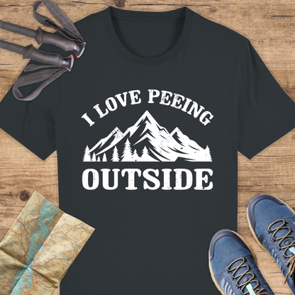 Unisex Bio T-Shirt Peeing outside