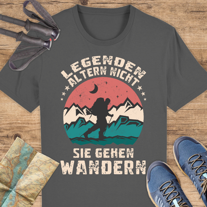 Unisex Bio T-Shirt Legenden altern nicht sie gehen wandern